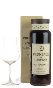 Спиртной напиток с плодами сливы Pruneaux a L Armagnac Dartigalongue