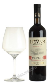 Армянское вино Иджеван красное полусладкое