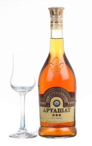 Artashat 3 * 0,7l Коньяк Арташат 3 * 0,7л